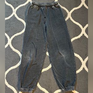 Gray, mixed wash, fleece lined Aeropostale sweatpants